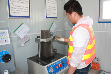 G307 LM2標段項目已過半